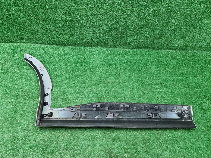 Накладка двери задняя левая Hyundai Palisade 22-нв