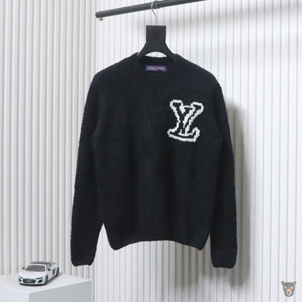 Свитер LV