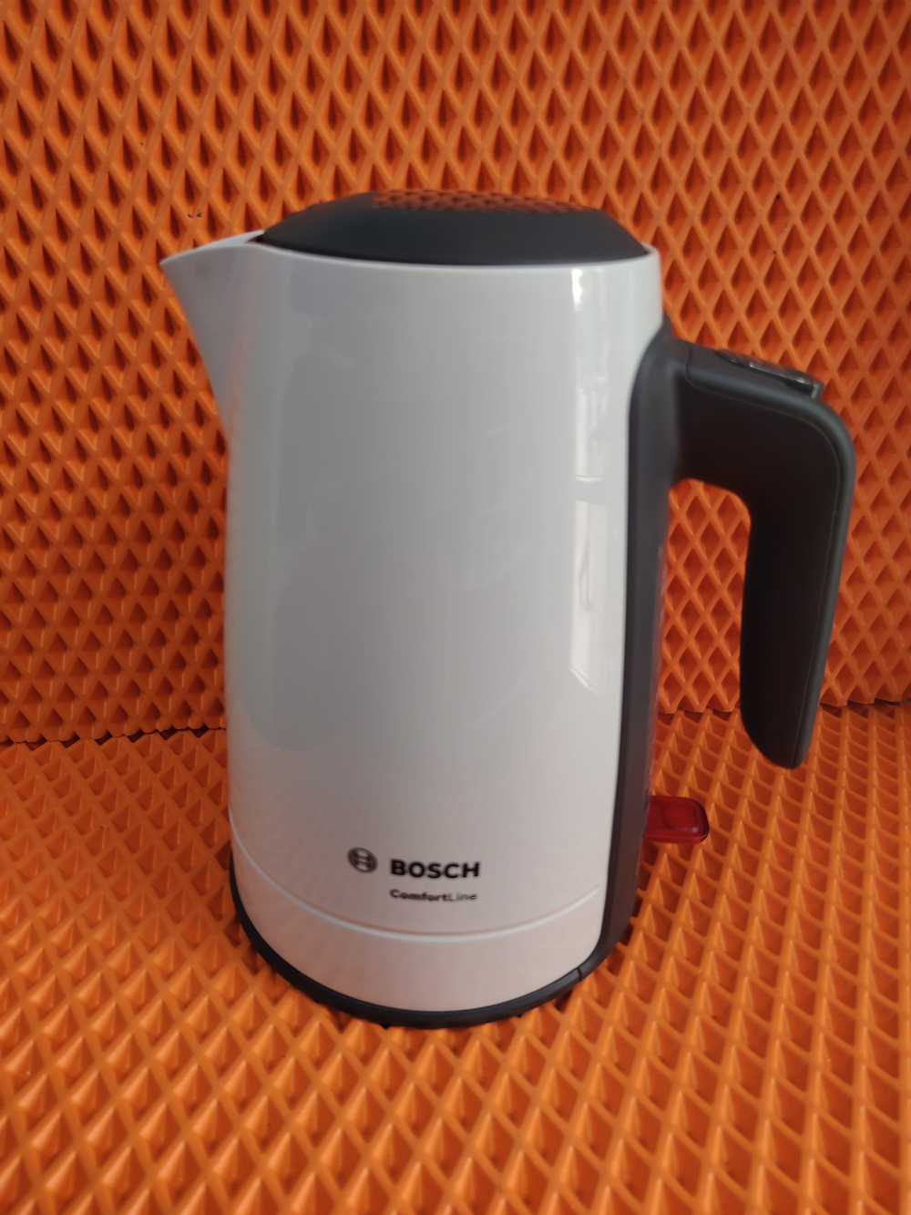 Чайник электрический Bosch TWK6A011