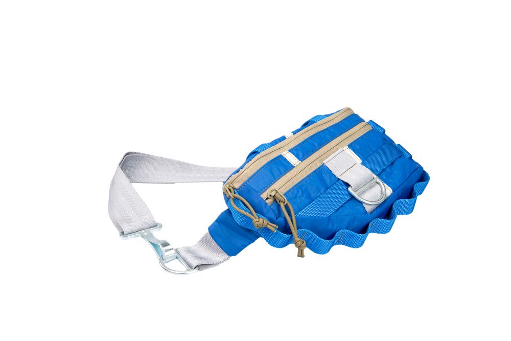 Сумка Stratopacks поясная SP-E0250 синяя