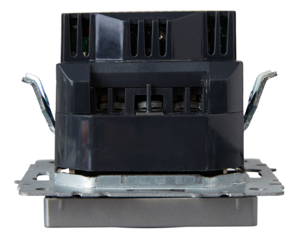 Розетка с заземлением  IEK BR-R14-16-U21-D31-K47