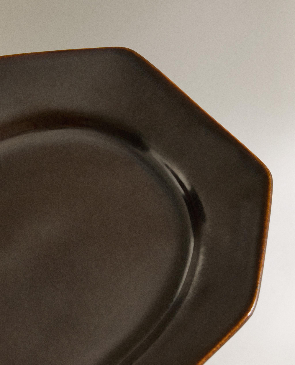 Zara Home блюдо сервировочное из каменной керамики, цвет коричневый, 19.4 см