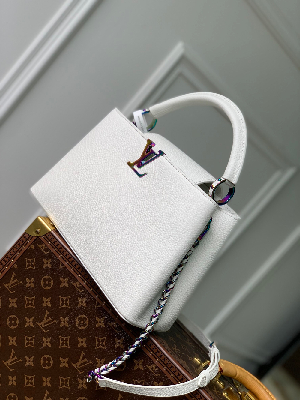 Louis Vuitton Capucines MM