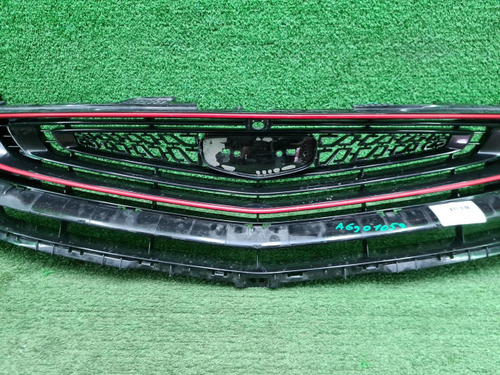 Решетка радиатора Geely Coolray (2019-2023)