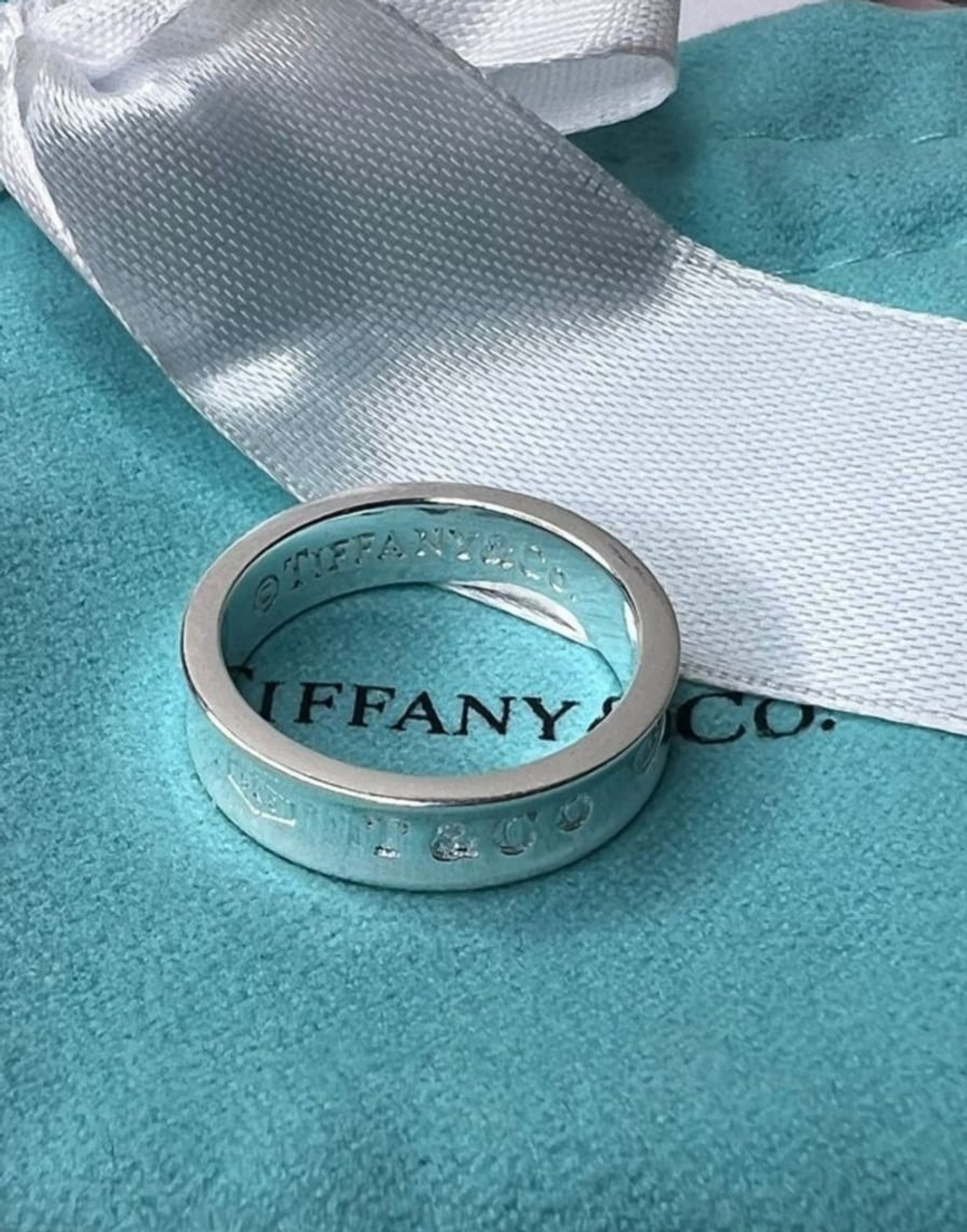 Кольцо из серебра 925 Tiffany, Тиффани. Узкое💠В наличии