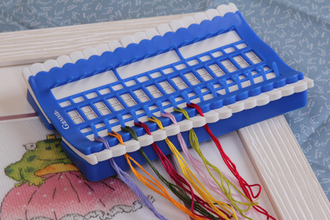 Органайзер для ниток мулине пластик