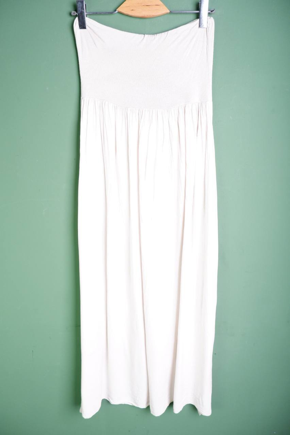 Юбка практичная и комфортная, визуально на 44 размер