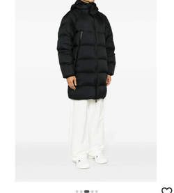 Пуховик Moncler