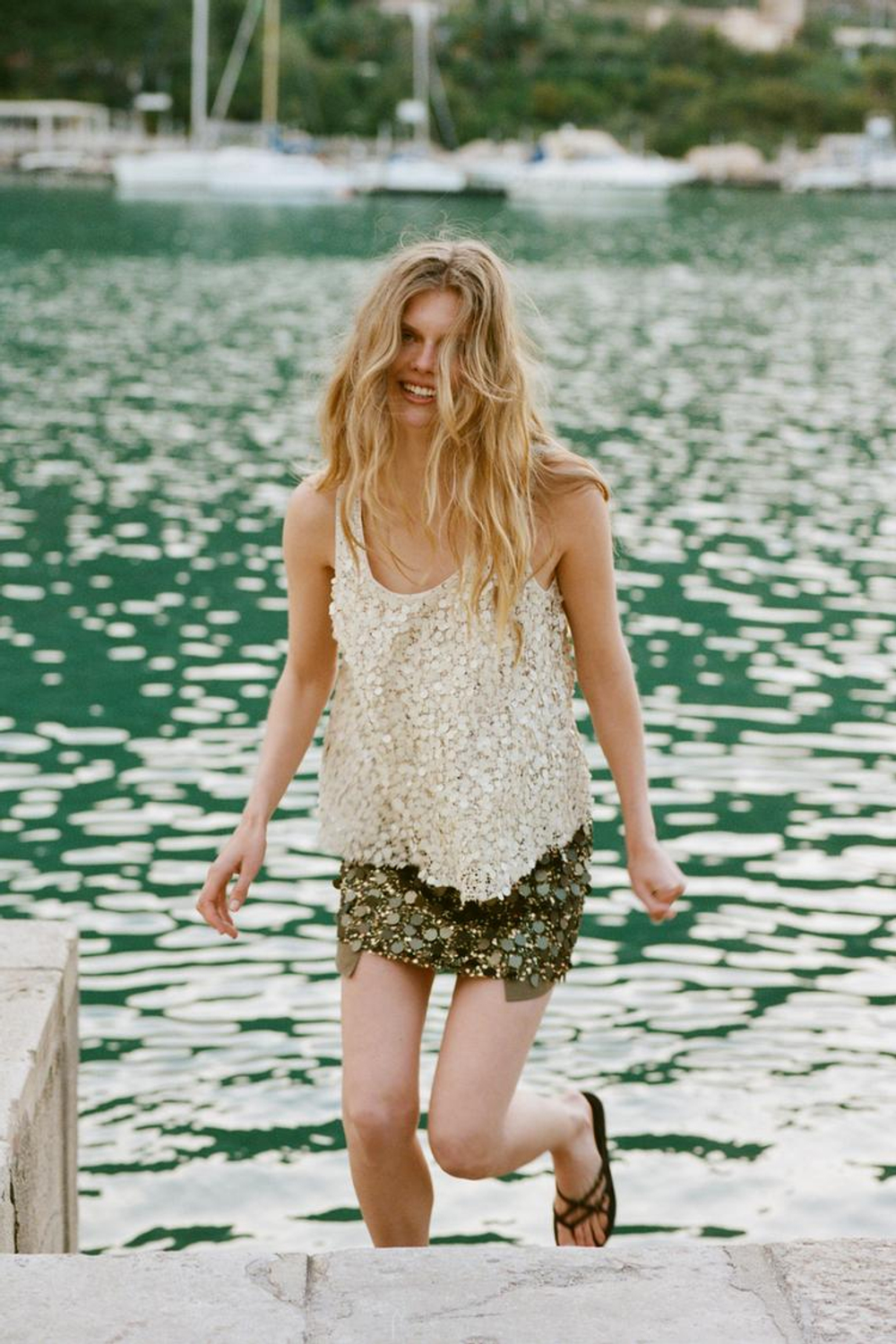 ZARA ТОП НА БРЕТЕЛЯХ С ПАЙЕТКАМИ, СВЕТЛО-БЕЖЕВЫЙ