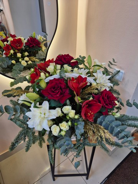 Корзина сборная роза, лилия, амариллис