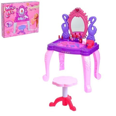Игровой набор трюмо Маленькая кокетка с аксессуарами, световые и звуковые эффекты, работает от батареек, высота: 70,5 см