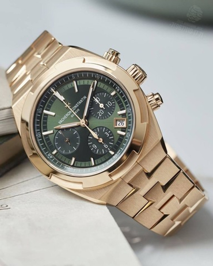 Часы Vacheron Constantin Overseas Chronograph Rose Gold Green Dial