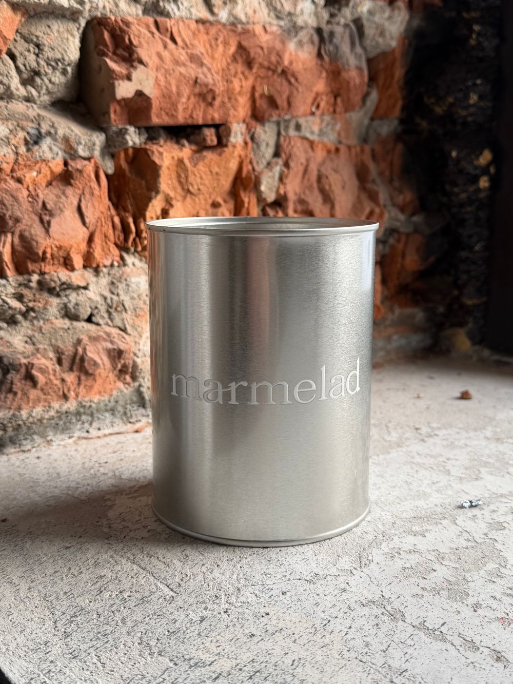 Металлическая банка S