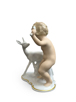 Фарфоровая статуэтка "Путти с олененком" Германия