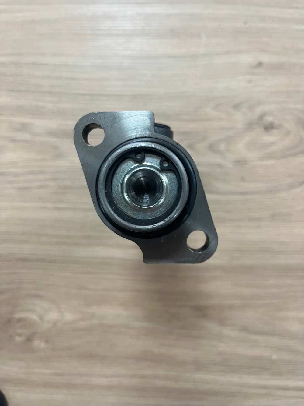 Главный тормозной цилиндр (OEM) 15/920389 Iruna