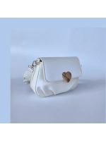 Сумка через плечо маленькая.