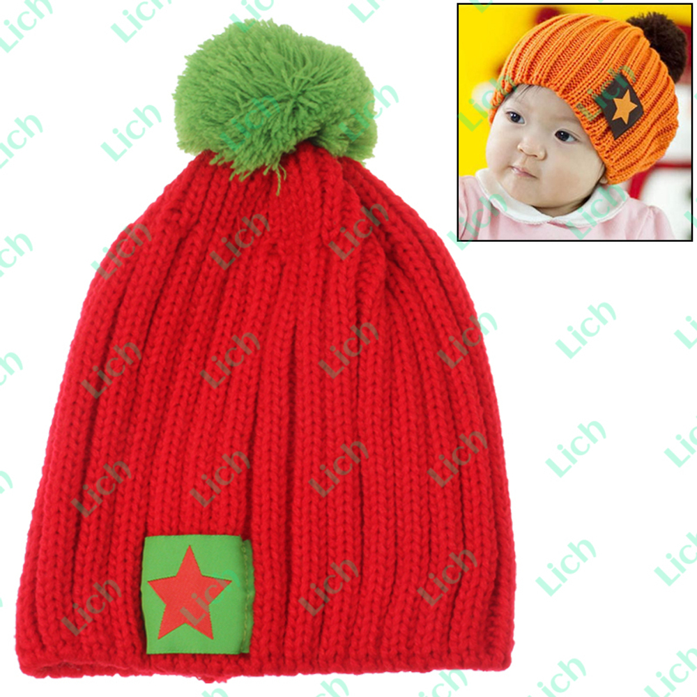 Шапка-бини с контрастным помпоном и принтом звезды