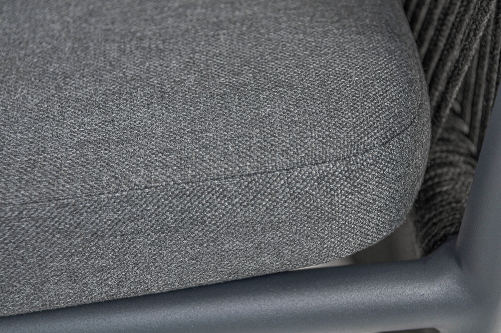 "Романо" стул плетеный из роупа, каркас алюминий темно-серый (RAL7024) муар, роуп темно-серый круглый, ткань темно-серая 027