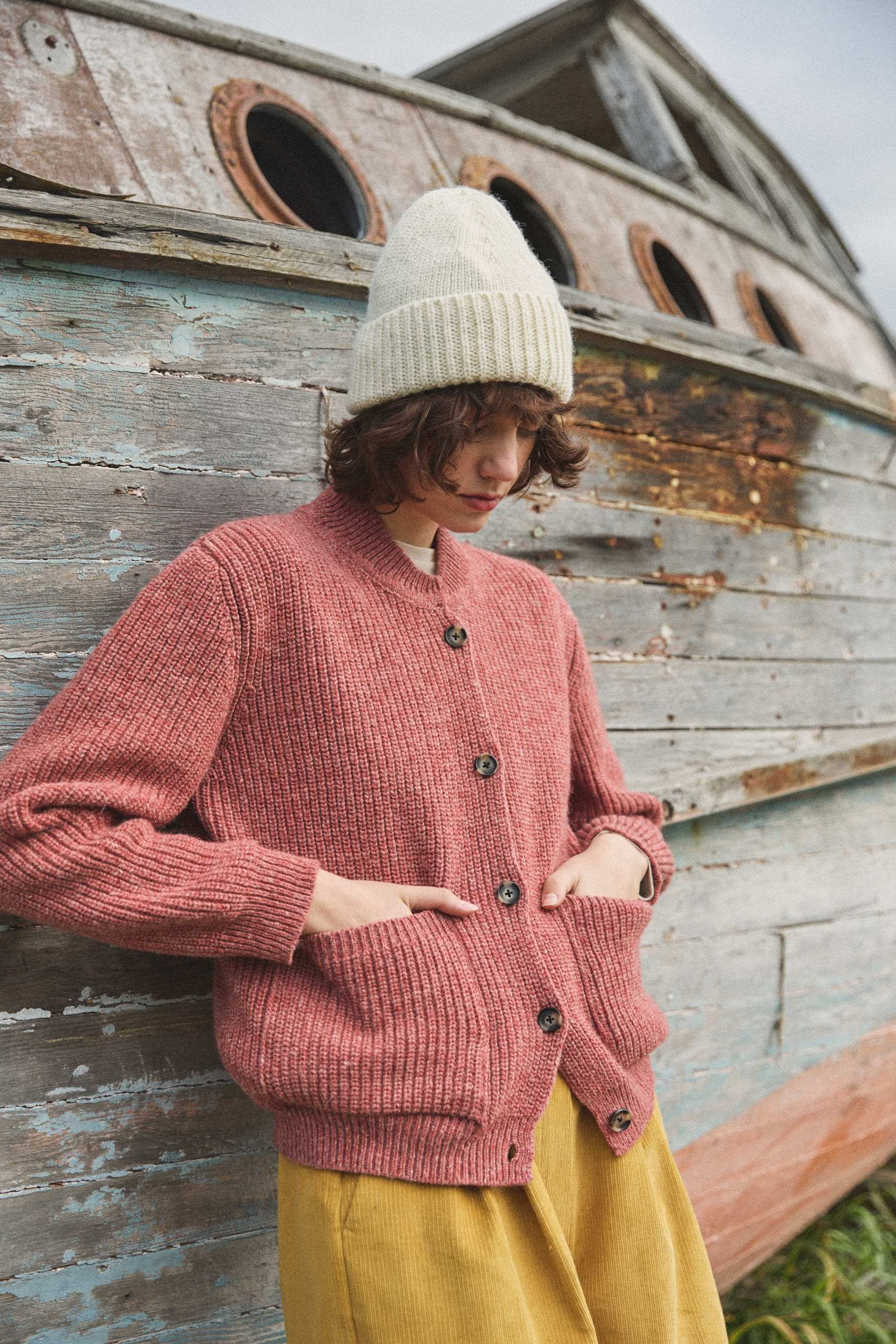 СВИТЕРЫ И КАРДИГАНЫ