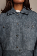 Куртка-рубашка из экокожи