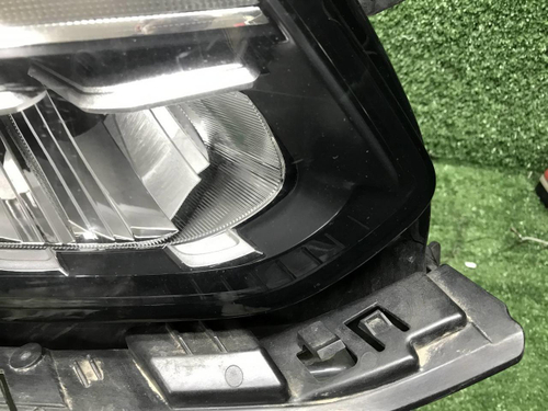Фара правая Geely Tugella (2019-2024) LED