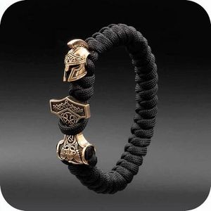 Браслеты из паракорда