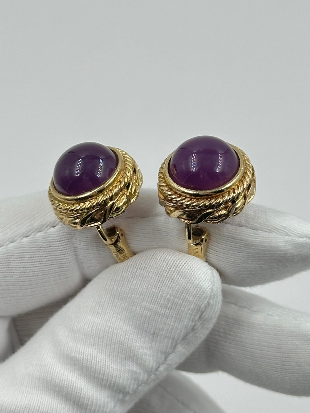 Клипсы с фиолетовыми кабошонами Givenchy