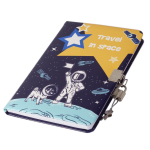 Записная книжка в футляре 16 см * 22 см, 7БЦ, Alingar, иск. кожа, поролон, замочек, 80 л, клетка, "Космонавт с флажком"