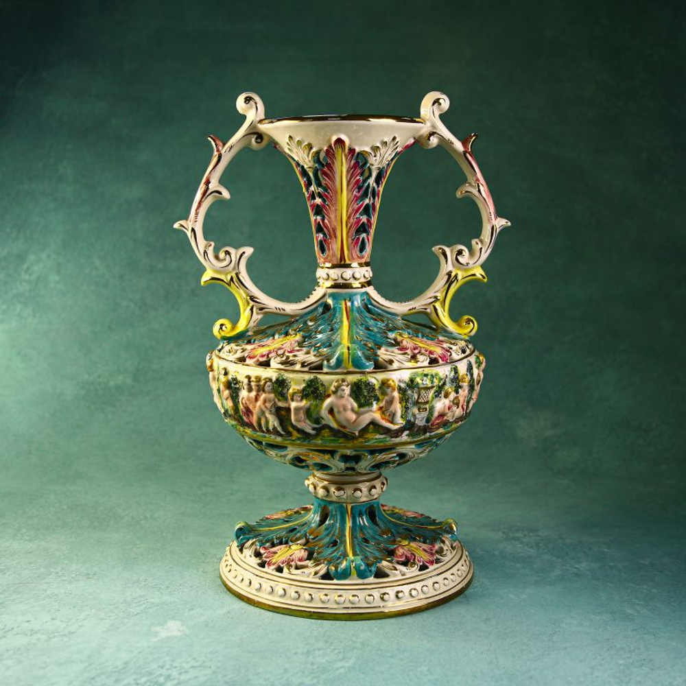 Итальянская ваза