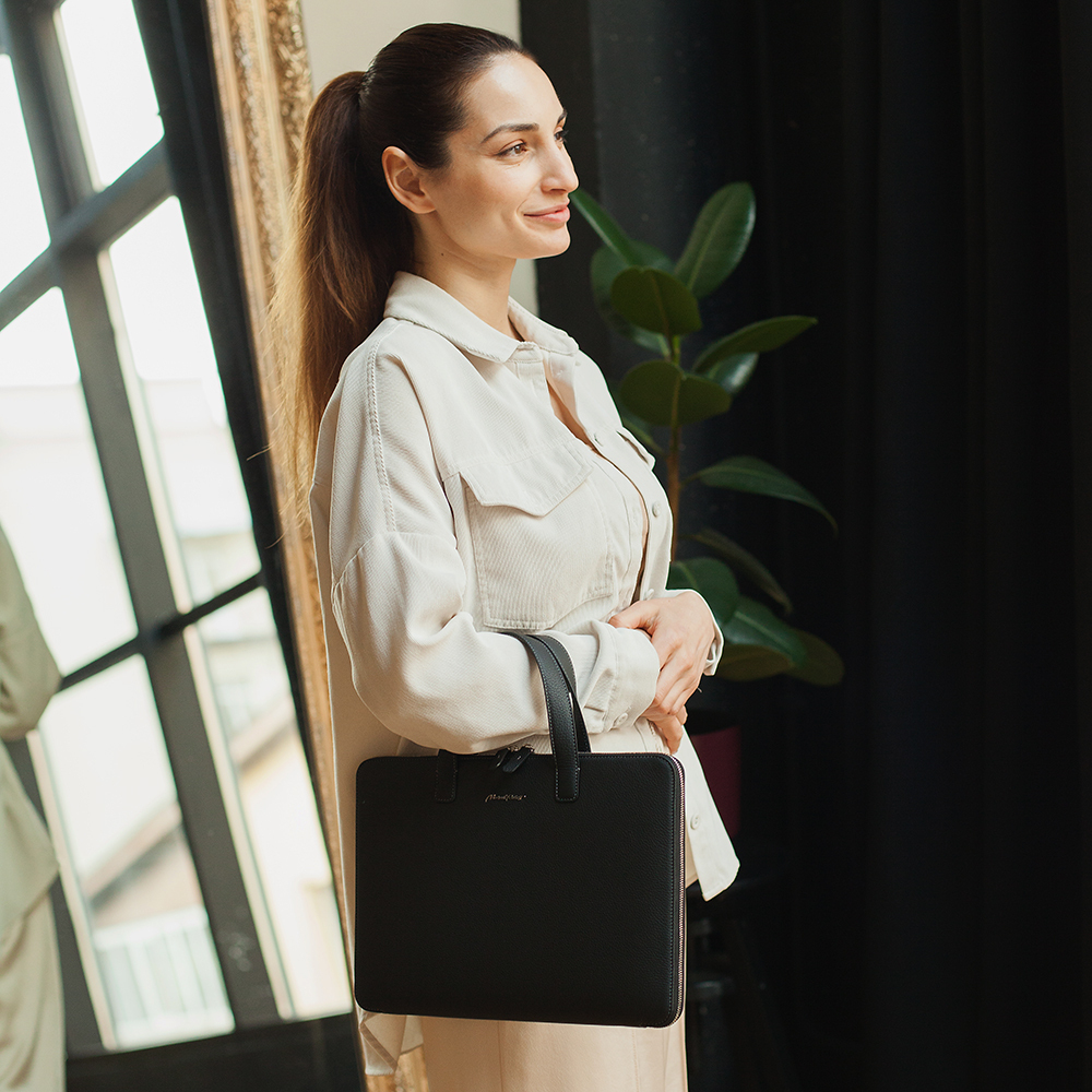 Сумка кожаная для MacBook Pro 13"-14" Bocage без карманов черного цвета