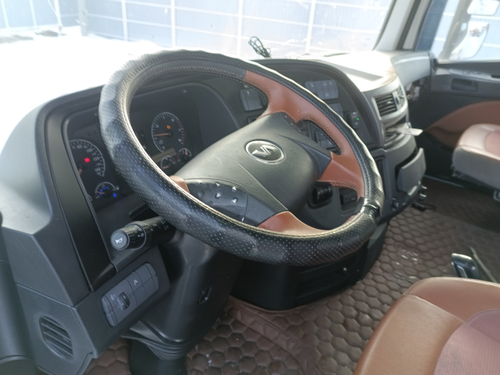 VALDAI 45 4x2 Седельный тягач FB2R13 (Дизельный, 11.8 л, 470 л.с. АТ)