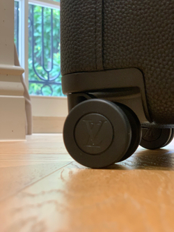 Louis Vuitton Horizon 55