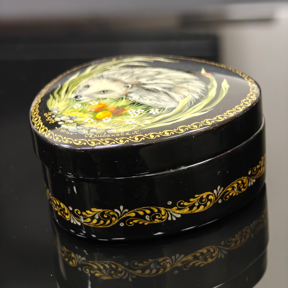 Шкатулка малая "Ежик" (Ручная роспись Палех)