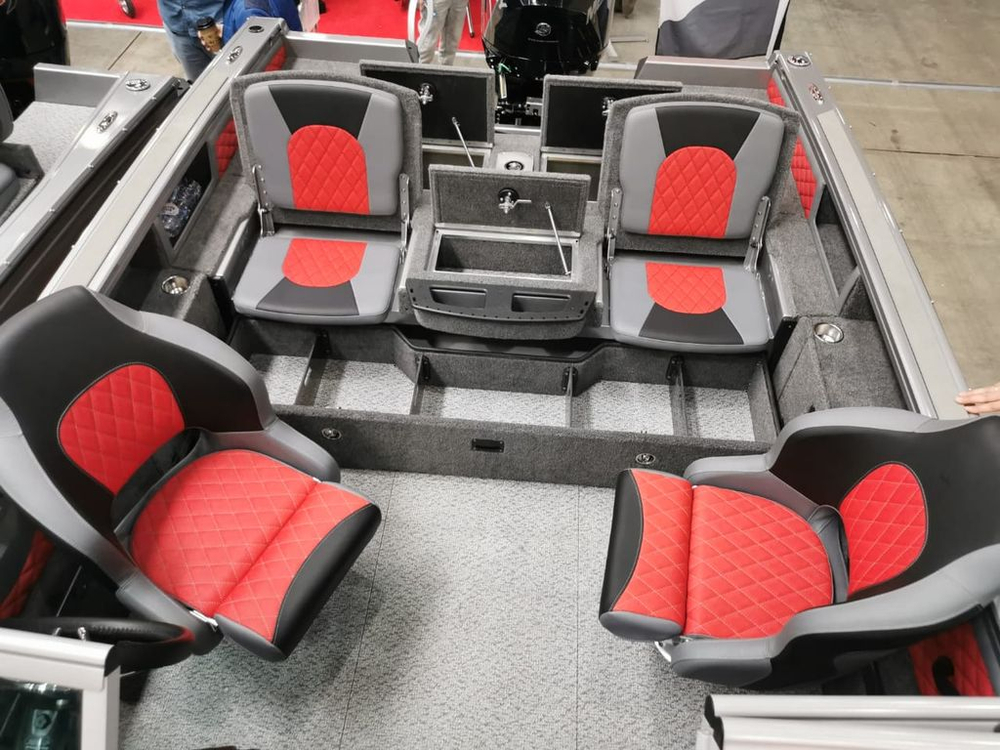 Катер-лодка алюминиевая ALBAKORE 560 Fish