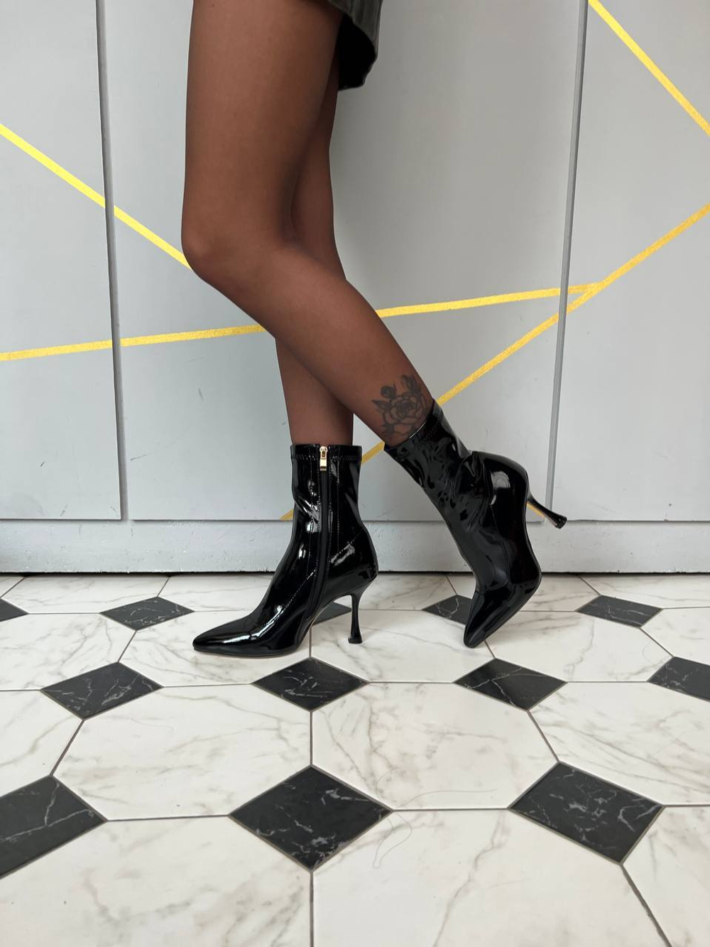 Ботильоны лаковые