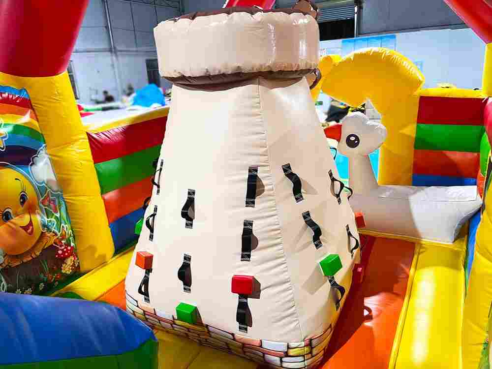 Коммерческий надувной батут с горкой «Добрая русская сказка», 8*4*5 м.