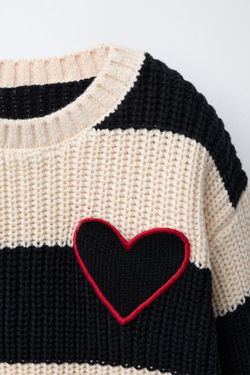 ZARA ДЖЕМПЕР В ПОЛОСКУ С СЕРДЦЕМ, ЭКРЮ/ЧЕРНЫЙ