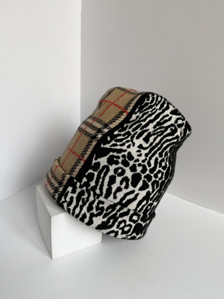 Шапка Burberry, 110