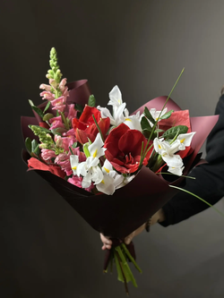 Сборный букет «Тропический рассвет»