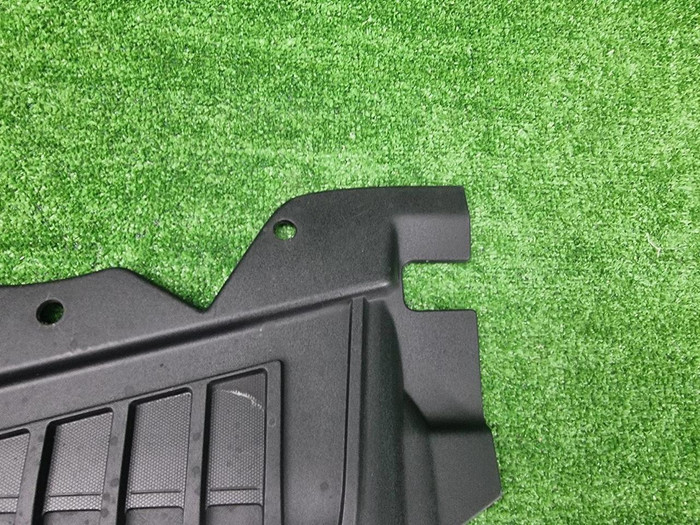 Кожух замка капота Audi A8 4 D5 (2017-2022)