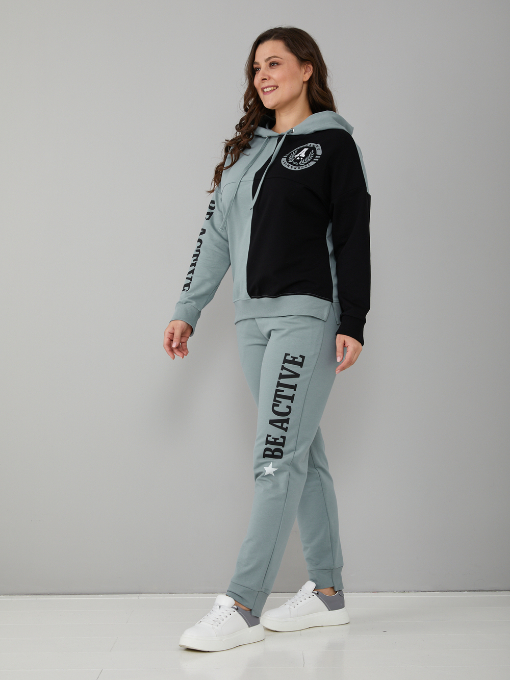 Костюм с брюками КБофл-111П/шалфей-черный