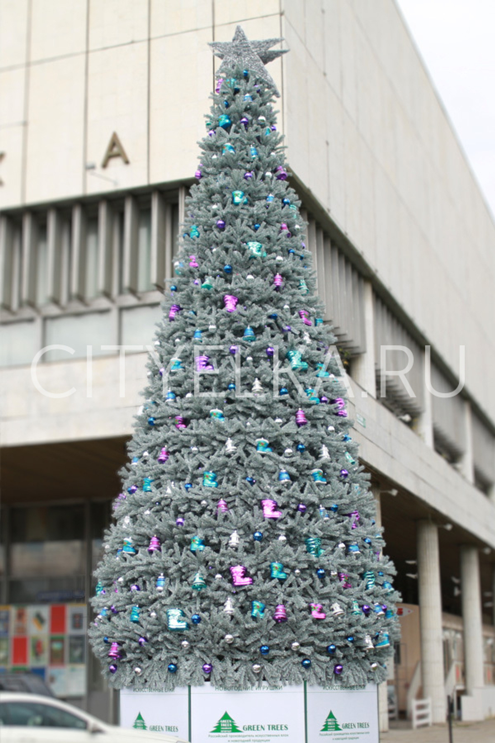 Ель уличная искусственная "Уральская" каркасная изумрудная