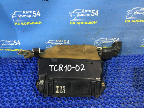 Блок предохранителей салонный TOYOTA ESTIMA 1999