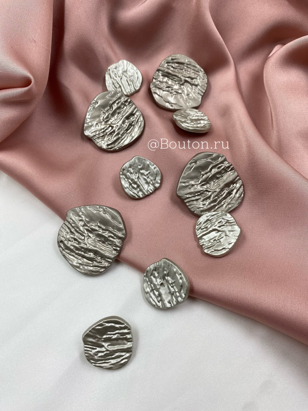 Пуговицы матовое серебро облегченные