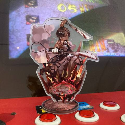 Акриловая фигурка Attack on Titan Леви Аккерман