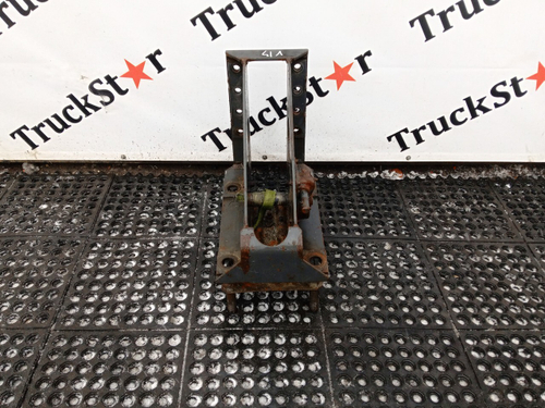 Кронштейн запасного колеса