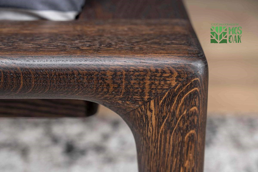 Кровать дизайнерская из массива дуба Idillio