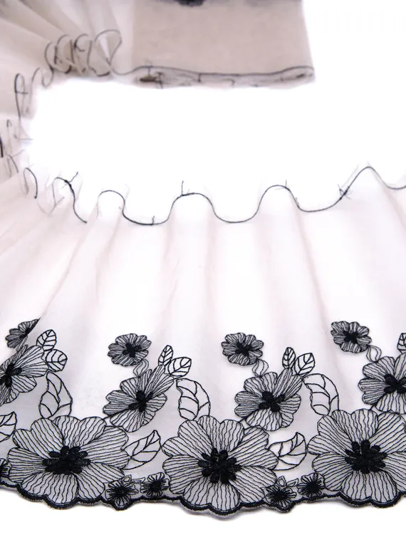 05-136 ОПТ Вышивка на неэл. сетке 21 см, кремовый/черный  (левая)