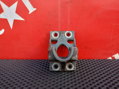 Кронштейн крыла заднего