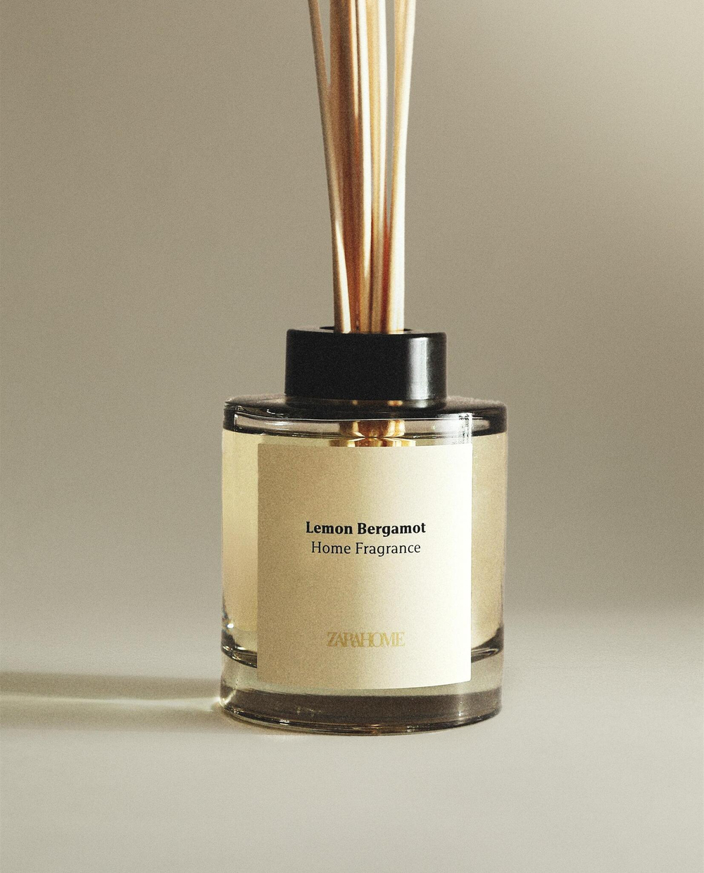 Zara Home LEMON BERGAMOT REED DIFFUSERS — ароматический диффузор с тростниковыми палочками, Лимон и Бергамот, 200 мл
